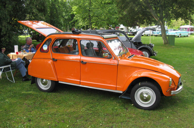 16. Citroën Dyane: 425cc 1. Fiat 600: 633cc, 2. Renault 3: 603cc, 3. Citroën Ami 6: 602cc, 4. Citroën LN: 602cc, 5. Citroën Méhari: 602cc, 6. smart: 599cc, 7. Fiat 126: 594cc, 8. DKW F1: 584cc, 9. BMW 600: 582cc, 10. Fiat 500 Topolino: 569cc, 11. Suzuki SC100: 539cc, 12. NSU Spider: 497cc, 13. Steyr-Puch 500: 493cc, 14. Morgan Runabout: 482cc, 15. Fiat Nuova 500: 479cc, 16. Citroën Dyane: 425cc, 17. Vespa 400: 393cc, 18. Citroën 2CV: 375cc, 19. Suzulight: 359cc, 20. Honda T360: 356cc, 21. Mazda R360: 356cc, 22. Subaru 360: 356cc, 23. Suzuki Fronte: 356cc, 24. Honda N360: 354cc, 25. Lloyd 350: 347cc, 26. Berkeley Sports: 322cc, 27. Lloyd 300: 293cc, 28. Renault Voiturette: 273cc, 29. Lloyd 250: 250cc, 30. Goggomobil: 245cc, 31. Isetta: 236cc, 32. Fuldamobil: 191cc, 33. Heinkel Kabine: 174cc, 34. Messerschmitt KR175: 173cc, 35. Invacar: 147cc, 36. Bond Minicar: 122cc, 37. Peel P50: 49cc, 38. Brütsch Mopetta: 48cc
