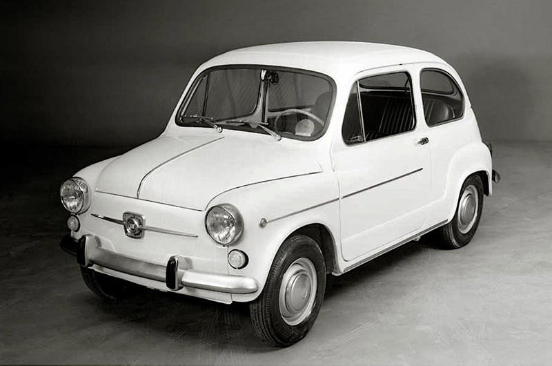 1. Fiat 600: 633cc 1. Fiat 600: 633cc, 2. Renault 3: 603cc, 3. Citroën Ami 6: 602cc, 4. Citroën LN: 602cc, 5. Citroën Méhari: 602cc, 6. smart: 599cc, 7. Fiat 126: 594cc, 8. DKW F1: 584cc, 9. BMW 600: 582cc, 10. Fiat 500 Topolino: 569cc, 11. Suzuki SC100: 539cc, 12. NSU Spider: 497cc, 13. Steyr-Puch 500: 493cc, 14. Morgan Runabout: 482cc, 15. Fiat Nuova 500: 479cc, 16. Citroën Dyane: 425cc, 17. Vespa 400: 393cc, 18. Citroën 2CV: 375cc, 19. Suzulight: 359cc, 20. Honda T360: 356cc, 21. Mazda R360: 356cc, 22. Subaru 360: 356cc, 23. Suzuki Fronte: 356cc, 24. Honda N360: 354cc, 25. Lloyd 350: 347cc, 26. Berkeley Sports: 322cc, 27. Lloyd 300: 293cc, 28. Renault Voiturette: 273cc, 29. Lloyd 250: 250cc, 30. Goggomobil: 245cc, 31. Isetta: 236cc, 32. Fuldamobil: 191cc, 33. Heinkel Kabine: 174cc, 34. Messerschmitt KR175: 173cc, 35. Invacar: 147cc, 36. Bond Minicar: 122cc, 37. Peel P50: 49cc, 38. Brütsch Mopetta: 48cc