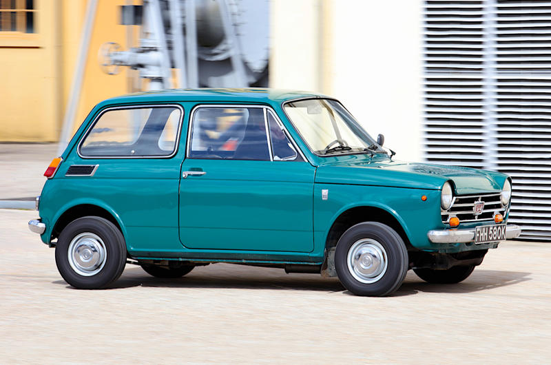 24. Honda N360: 354cc 1. Fiat 600: 633cc, 2. Renault 3: 603cc, 3. Citroën Ami 6: 602cc, 4. Citroën LN: 602cc, 5. Citroën Méhari: 602cc, 6. smart: 599cc, 7. Fiat 126: 594cc, 8. DKW F1: 584cc, 9. BMW 600: 582cc, 10. Fiat 500 Topolino: 569cc, 11. Suzuki SC100: 539cc, 12. NSU Spider: 497cc, 13. Steyr-Puch 500: 493cc, 14. Morgan Runabout: 482cc, 15. Fiat Nuova 500: 479cc, 16. Citroën Dyane: 425cc, 17. Vespa 400: 393cc, 18. Citroën 2CV: 375cc, 19. Suzulight: 359cc, 20. Honda T360: 356cc, 21. Mazda R360: 356cc, 22. Subaru 360: 356cc, 23. Suzuki Fronte: 356cc, 24. Honda N360: 354cc, 25. Lloyd 350: 347cc, 26. Berkeley Sports: 322cc, 27. Lloyd 300: 293cc, 28. Renault Voiturette: 273cc, 29. Lloyd 250: 250cc, 30. Goggomobil: 245cc, 31. Isetta: 236cc, 32. Fuldamobil: 191cc, 33. Heinkel Kabine: 174cc, 34. Messerschmitt KR175: 173cc, 35. Invacar: 147cc, 36. Bond Minicar: 122cc, 37. Peel P50: 49cc, 38. Brütsch Mopetta: 48cc
