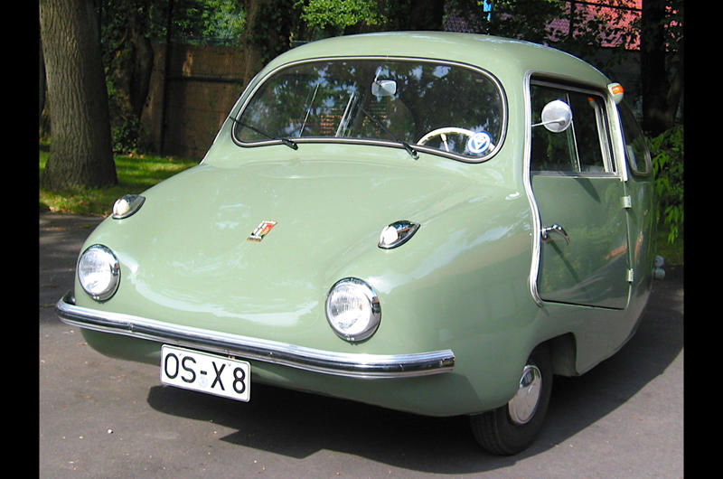 32. Fuldamobil: 191cc 1. Fiat 600: 633cc, 2. Renault 3: 603cc, 3. Citroën Ami 6: 602cc, 4. Citroën LN: 602cc, 5. Citroën Méhari: 602cc, 6. smart: 599cc, 7. Fiat 126: 594cc, 8. DKW F1: 584cc, 9. BMW 600: 582cc, 10. Fiat 500 Topolino: 569cc, 11. Suzuki SC100: 539cc, 12. NSU Spider: 497cc, 13. Steyr-Puch 500: 493cc, 14. Morgan Runabout: 482cc, 15. Fiat Nuova 500: 479cc, 16. Citroën Dyane: 425cc, 17. Vespa 400: 393cc, 18. Citroën 2CV: 375cc, 19. Suzulight: 359cc, 20. Honda T360: 356cc, 21. Mazda R360: 356cc, 22. Subaru 360: 356cc, 23. Suzuki Fronte: 356cc, 24. Honda N360: 354cc, 25. Lloyd 350: 347cc, 26. Berkeley Sports: 322cc, 27. Lloyd 300: 293cc, 28. Renault Voiturette: 273cc, 29. Lloyd 250: 250cc, 30. Goggomobil: 245cc, 31. Isetta: 236cc, 32. Fuldamobil: 191cc, 33. Heinkel Kabine: 174cc, 34. Messerschmitt KR175: 173cc, 35. Invacar: 147cc, 36. Bond Minicar: 122cc, 37. Peel P50: 49cc, 38. Brütsch Mopetta: 48cc