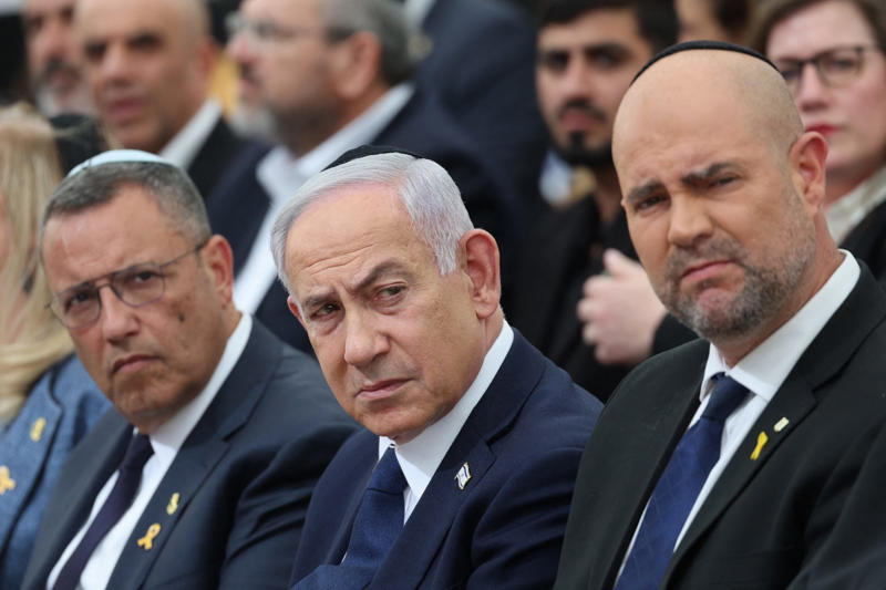 Netanyahu's rhetoric, Since 1995, A recollection of all of Netanyahu’s statements, Nuclear weapons before the year 2000?, 250 bombs in a decade, 'Messianic and apocalyptic cult', The 2012 Atomic Bomb Drawing, A recurring alert, 'They have the means to do it', A dangerous rhetoric, A top nuclear power themselves