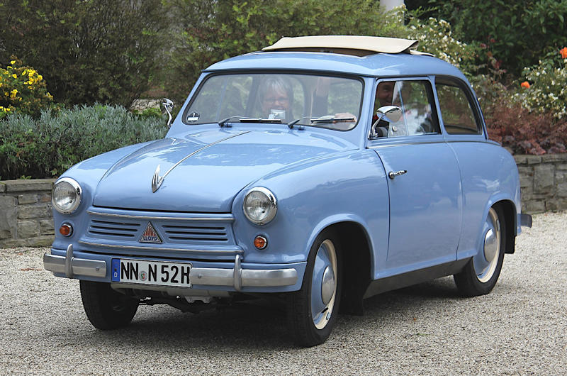 29. Lloyd 250: 250cc 1. Fiat 600: 633cc, 2. Renault 3: 603cc, 3. Citroën Ami 6: 602cc, 4. Citroën LN: 602cc, 5. Citroën Méhari: 602cc, 6. smart: 599cc, 7. Fiat 126: 594cc, 8. DKW F1: 584cc, 9. BMW 600: 582cc, 10. Fiat 500 Topolino: 569cc, 11. Suzuki SC100: 539cc, 12. NSU Spider: 497cc, 13. Steyr-Puch 500: 493cc, 14. Morgan Runabout: 482cc, 15. Fiat Nuova 500: 479cc, 16. Citroën Dyane: 425cc, 17. Vespa 400: 393cc, 18. Citroën 2CV: 375cc, 19. Suzulight: 359cc, 20. Honda T360: 356cc, 21. Mazda R360: 356cc, 22. Subaru 360: 356cc, 23. Suzuki Fronte: 356cc, 24. Honda N360: 354cc, 25. Lloyd 350: 347cc, 26. Berkeley Sports: 322cc, 27. Lloyd 300: 293cc, 28. Renault Voiturette: 273cc, 29. Lloyd 250: 250cc, 30. Goggomobil: 245cc, 31. Isetta: 236cc, 32. Fuldamobil: 191cc, 33. Heinkel Kabine: 174cc, 34. Messerschmitt KR175: 173cc, 35. Invacar: 147cc, 36. Bond Minicar: 122cc, 37. Peel P50: 49cc, 38. Brütsch Mopetta: 48cc
