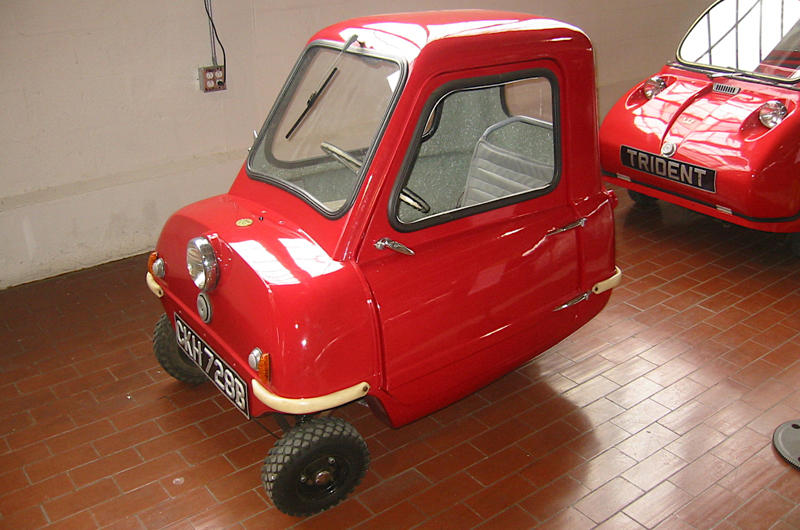 37. Peel P50: 49cc 1. Fiat 600: 633cc, 2. Renault 3: 603cc, 3. Citroën Ami 6: 602cc, 4. Citroën LN: 602cc, 5. Citroën Méhari: 602cc, 6. smart: 599cc, 7. Fiat 126: 594cc, 8. DKW F1: 584cc, 9. BMW 600: 582cc, 10. Fiat 500 Topolino: 569cc, 11. Suzuki SC100: 539cc, 12. NSU Spider: 497cc, 13. Steyr-Puch 500: 493cc, 14. Morgan Runabout: 482cc, 15. Fiat Nuova 500: 479cc, 16. Citroën Dyane: 425cc, 17. Vespa 400: 393cc, 18. Citroën 2CV: 375cc, 19. Suzulight: 359cc, 20. Honda T360: 356cc, 21. Mazda R360: 356cc, 22. Subaru 360: 356cc, 23. Suzuki Fronte: 356cc, 24. Honda N360: 354cc, 25. Lloyd 350: 347cc, 26. Berkeley Sports: 322cc, 27. Lloyd 300: 293cc, 28. Renault Voiturette: 273cc, 29. Lloyd 250: 250cc, 30. Goggomobil: 245cc, 31. Isetta: 236cc, 32. Fuldamobil: 191cc, 33. Heinkel Kabine: 174cc, 34. Messerschmitt KR175: 173cc, 35. Invacar: 147cc, 36. Bond Minicar: 122cc, 37. Peel P50: 49cc, 38. Brütsch Mopetta: 48cc