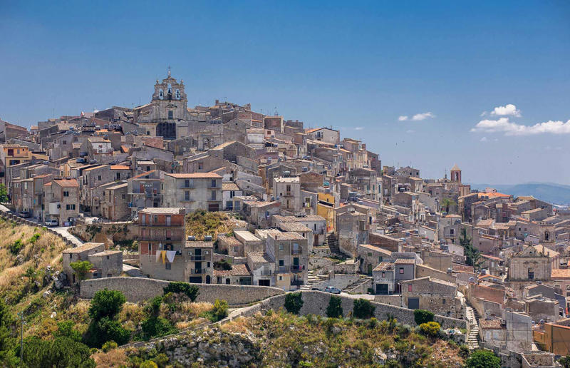 A buyer's guide to Italy's €1 homes, What is the €1 home scheme?, Why are the homes so cheap?, Where can I find €1 homes for sale?, Eligibility criteria, Legal conditions, Visa requirements, Residency options, What to check before you buy, How much does it cost to renovate a €1 home?, Renovation timescale, Renovation challenges, Additional costs to consider, Financial assistance, Can I sell a €1 house after renovating it?, €1 homes in Cammarata, Sicily, €1 homes in Penne, Abruzzo, €1 homes in Mussomeli, Sicily, Meet a woman who renovated one of Italy's €1 homes, Tackling a dilapidated shell, A dramatic transformation, A life-changing experience