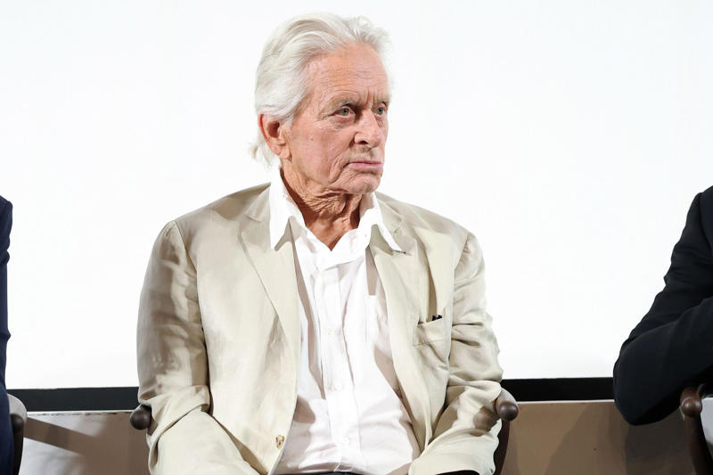 Douglas apologizes, "I'm embarrassed", Douglas ups the ante, California, Trump's Target, Fueling fear and division, A masterclass to remember, Worried about AI, The difficulties of being an actor today, AI will change Hollywood from within and without, 'In the next five years you will no longer recognize this planet', Hope for the future of theaters