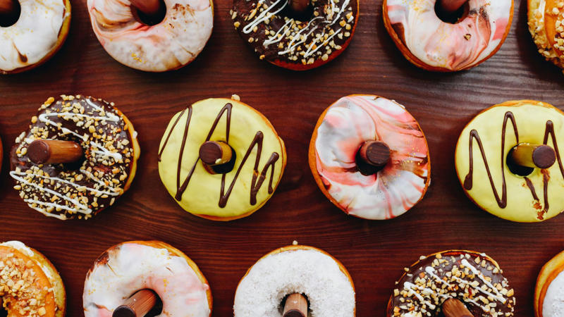6. Cravings 1. Emotional Eating, 2. Yo-Yo Dieting, 3. Loss of Motivation, 4. Scale Won’t Budge, 5. Digestive Issues, 6. Cravings, 7. Binge Eating, 8. Too Sluggish, 9. Drinking Too Much, 10. Giving Up, 1. Creative Outlets, 2. Help Others, 3. Practice Gratitude, 4. Talk It Out, 5. Meditate, 6. Journaling, 7. Choose Healthier Snacks, 8. Exercise, 9. Getting Out in Nature, 10. Deep Breaths