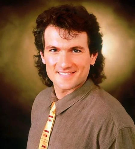 Harrison Ford, Bill Murray, John Belushi, Jim Belushi, Richard Pryor, Patricia Arquette, Aidan Quinn, Melissa McCarthy, Joan Cusack, John Cusack, Nick Offerman, John C. Reilly, Anthony Tyler Quinn, Robin Williams, Harold Ramis, Andre Braugher , Susan Saint James, Barbara Hale, Gary Cole , Betty White , Jane Lynch 