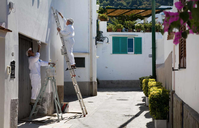 A buyer's guide to Italy's €1 homes, What is the €1 home scheme?, Why are the homes so cheap?, Where can I find €1 homes for sale?, Eligibility criteria, Legal conditions, Visa requirements, Residency options, What to check before you buy, How much does it cost to renovate a €1 home?, Renovation timescale, Renovation challenges, Additional costs to consider, Financial assistance, Can I sell a €1 house after renovating it?, €1 homes in Cammarata, Sicily, €1 homes in Penne, Abruzzo, €1 homes in Mussomeli, Sicily, Meet a woman who renovated one of Italy's €1 homes, Tackling a dilapidated shell, A dramatic transformation, A life-changing experience