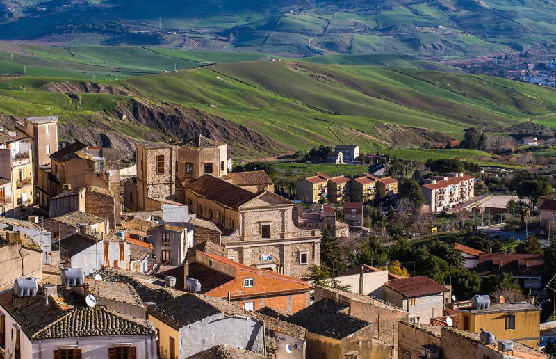 A buyer's guide to Italy's €1 homes, What is the €1 home scheme?, Why are the homes so cheap?, Where can I find €1 homes for sale?, Eligibility criteria, Legal conditions, Visa requirements, Residency options, What to check before you buy, How much does it cost to renovate a €1 home?, Renovation timescale, Renovation challenges, Additional costs to consider, Financial assistance, Can I sell a €1 house after renovating it?, €1 homes in Cammarata, Sicily, €1 homes in Penne, Abruzzo, €1 homes in Mussomeli, Sicily, Meet a woman who renovated one of Italy's €1 homes, Tackling a dilapidated shell, A dramatic transformation, A life-changing experience