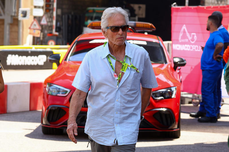 Michael Douglas has no plans to act, He won't come back unless it's special, He didn't feel like it anymore, A long career behind him, He has not completely retired, 'If something special came up...', 'I had to stop', He does not want to 'die on the set', He admires his wife's work, Lucky to keep working, He could have lost the ability to speak, He wouldn't mind a horror movie, Just needs to find the right one, 80 years and a mighty career, Big hits in the 80s, A continuing presence in the 90s and 2000s, A remarkable biopic