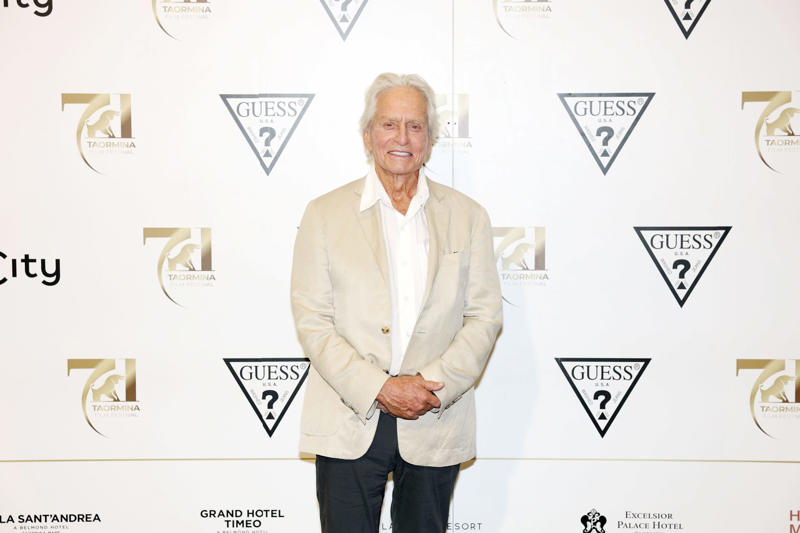 Douglas apologizes, "I'm embarrassed", Douglas ups the ante, California, Trump's Target, Fueling fear and division, A masterclass to remember, Worried about AI, The difficulties of being an actor today, AI will change Hollywood from within and without, 'In the next five years you will no longer recognize this planet', Hope for the future of theaters