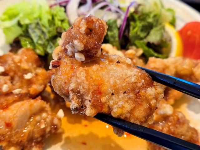 ・大戸屋「エスニックグルメフェア」 , ・「スイートチリの大戸屋アジアン唐揚げ（1280円）」, ・「鱧と夏野菜のエスニック甘酢ソース（1480円）」, ・「塩麴仕立てのタンドリーチキン（1340円）」, ・スパイス香る、夏にピッタリメニュー