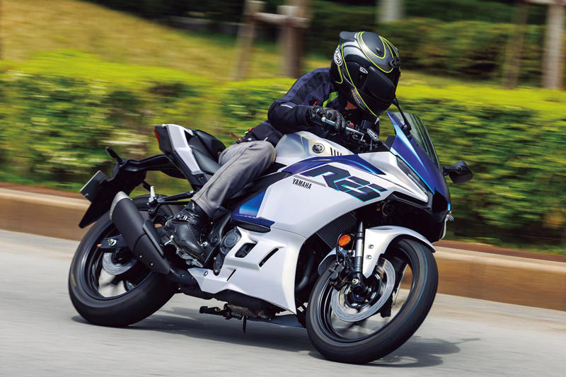 ヤマハ「YZF-R25 ABS」インプレ（太田安治）, ヤマハ「YZF-R25 ABS」カラー・人気投票, ヤマハ「YZF-R25 ABS」ライディングポジション・足つき性, ヤマハ「YZF-R25 ABS」各部装備・ディテール解説, ヤマハ「YZF-R25 ABS」写真・動画, ヤマハ「YZF-R25 ABS」主なスペック・燃費・製造国・価格, ヤマハ「YZF-R25 ABS」関連のおすすめ記事
