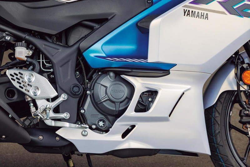 ヤマハ「YZF-R25 ABS」インプレ（太田安治）, ヤマハ「YZF-R25 ABS」カラー・人気投票, ヤマハ「YZF-R25 ABS」ライディングポジション・足つき性, ヤマハ「YZF-R25 ABS」各部装備・ディテール解説, ヤマハ「YZF-R25 ABS」写真・動画, ヤマハ「YZF-R25 ABS」主なスペック・燃費・製造国・価格, ヤマハ「YZF-R25 ABS」関連のおすすめ記事