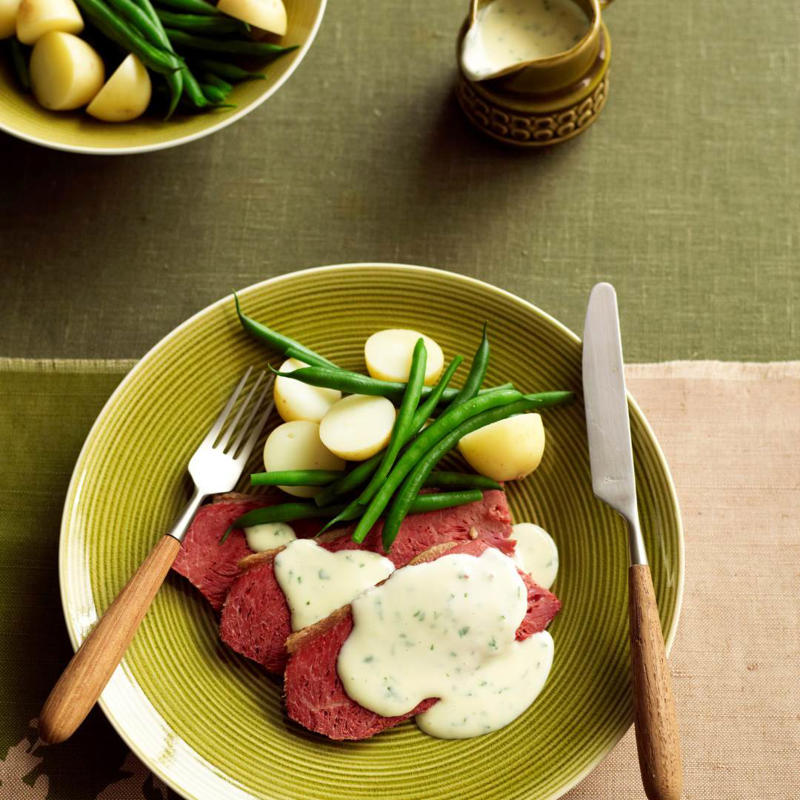 The best cuts for slow cooker beef recipes, You’ll need these…, Tips for slow cooking success, Slow cooker biryani , Slow cooker beef ragu , Slow cooker beef soup with chickpea & chorizo , Slow cooker massaman beef curry , Slow-cooker beef stroganoff , Slow cooker beef ramen with shiitake mushrooms , Slow-cooker beef cheeks in pedro ximénez , Beef and mushroom pies , Slow-cooker beer and thyme beef cheeks , Slow cooker five ingredient cottage pie , Beer and thyme beef cheeks , Slow-cooked Mexican beef chilli mole , Beef and vegetable soup , Coconut curried beef , Lasagne-style crock-pot , Beef casserole with cheesy herb dumplings , Coriander beef curry , Tuscan beef stew , What to serve with your slow cooker beef, More slow cooker inspiration, Even more slow cooker dinners
