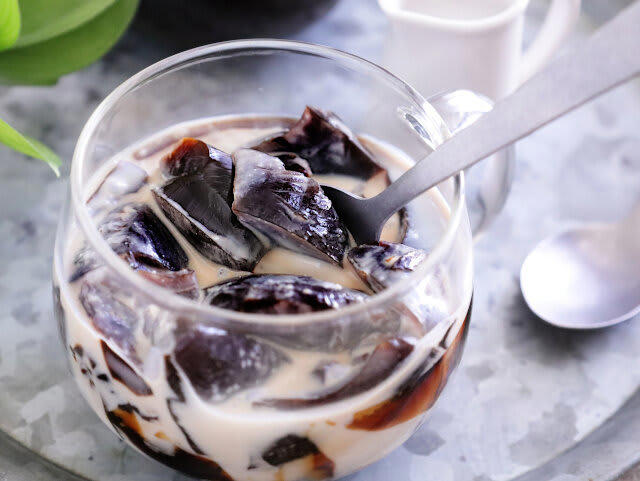 ココナッツミルクと練乳のベトナムコーヒーゼリーを試すのにかかる時間, ココナッツミルクと練乳のベトナムコーヒーゼリーのレシピ, ココナッツミルクと練乳のベトナムコーヒーゼリーの材料（350mlのマグカップ1個分）, ココナッツミルクと練乳のベトナムコーヒーゼリーの作り方