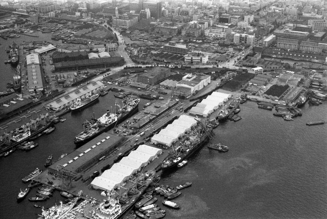 ”ウォーターフロント”がブームだった80年代, みなとみらい地区のお披露目「横浜博覧会」, 当時日本一の高さの超高層ビル「ランドマークタワー」, みなとみらい線の開通で、横浜観光がより気軽に, ますます街としての魅力を高めている