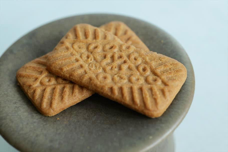 バターよりも使い方はバラエティーかも!?, 固体と液体の違いがお菓子作りに重要なことも, パン作りにも欠かせない植物油！, チョコレートに胡麻油!?, 教えてくれたのは…
