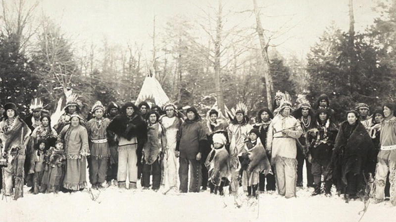 1. Navajo (Diné), 2. Chickasaw, 3. Sioux (Lakota, Dakota, Nakota), 4. Iroquois (Haudenosaunee Confederacy), 5. Apache, 6. Pueblo, 7. Shoshone, 8. Choctaw, 9. Cherokee, 10. Seminole, 11. Blackfeet (Blackfoot), 12. Nez Perce, 13. Hopi, 14. Cree, 15. Wampanoag, 16. Lenape (Delaware), 17. Comanche, 18. Osage, 19. Mohican, 20. Yurok