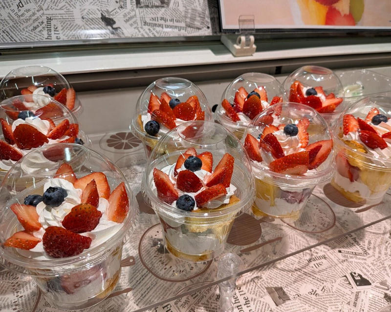 おいしいがあふれている、スーパー「ベイシア」の新業態, スーパーでは珍しい！クリームたっぷり手づくりクレープ, グルメなお土産に！名店の味を目指した冷凍生ハンバーグ, BBQにも最高！種類豊富なオリジナルブランド牛商品, 地元民からも大好評！群馬の郷土料理「もつ煮」, 人気ナンバー1！北海道・別海町産の牛乳, 群馬名物、おいしさにこだわった本格生うどん