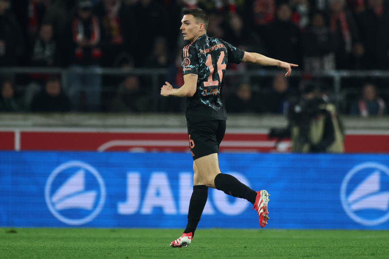 Transfer news, rumours and done deals, Liverpool transfer news: Alexander Isak, Rodrygo, Jean-Philippe Mateta and more, Garnacho keen on Chelsea, Frustration grows over Isak deal, Sunderland sign Roefs, Why Benjamin Sesko is now Man United’s top transfer target, Liverpool remain interested in Guehi, Newcastle reject Liverpool's first Isak bid, Premier League clubs interested in Luiz, Newcastle reject Liverpool’s Alexander Isak bid, Dortmund want Buonanotte, The logic behind Liverpool’s decision to sell Luis Diaz, Liverpool new signings get squad numbers, Liverpool unveil new home shirt after champions switch from Nike to adidas, Italian sides interested in O'Riley, Leicester accept Wrexham's Coady bid, Newcastle owners to block Isak move?, Everton eye Tyler Dibling as David Moyes targets six more signings, Villa &amp; Newcastle to fight for Calvert-Lewin?, Fulham still interested in Nelson, Amorim 'really happy' with Hojlund, Man Utd told Ollie Watkins is 'not for sale' after initial approach, Rodrygo to Liverpool?, Premier League clubs battle for centre-back, Manchester United make offer for Hjulmand, Underwhelming Viktor Gyokeres debut shows why Arsenal need him so much, Spurs agree loan deal for Palhinha, Wrexham make bid for Coady, PSG close to agreement for Chevalier, Ramsdale undergoes Newcastle medical, Mikey Moore joins Rangers, United 'lead race' for Donnarumma and eye Pope, Southampton reject Everton offer for Dibling, Antony targeted by Saudi club, West Ham make Hermansen approach, Wolves agree deal for Wolfe, Chelsea book in medical for Hato, Chelsea readying opening offer for Simons?, Rangers close in on Spurs' Moore, Eze's release clause breakdown, City reject £25m offer from Forest for McAtee, Amorim believes Sesko could be 'dynamite' addition, Liverpool plot £120m bid for Isak, Everton plot shock move for Man City forward Jack Grealish, Leipzig using Ekitike fee as benchmark?, Spurs in advanced talks with Bayern Munich over Joao Palhinha, Liverpool 'agree personal terms' deal with Isak, Arsenal know Eze release clause deadline, Man Utd exploring swap deals with Chelsea and Aston Villa for Garnacho, Manchester United in talks over Sesko, Transfer news live