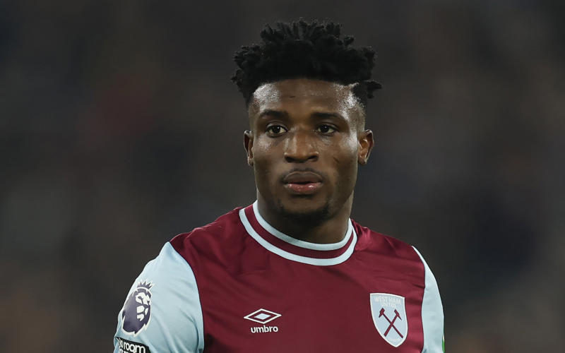 Latest transfer news headlines, Gyokeres to Arsenal fee revealed, Tottenham get Kudus boost, Arsenal reveal Martin Zubimendi shirt number, Gyokeres to Arsenal update, Arsenal close in on Gyokeres, Arteta: Zubimendi could be key signing for Arsenal, Arsenal confirm Zubimendi signing, Kudus to Tottenham update, Barcelona to step up Rashford move, Spurs eye Kudus alternative, Chelsea outcast eyes homecoming, Tottenham plan second Kudus bid next week, Man Utd make shock move for Calvert-Lewin, Arsenal in Gyokeres breakthrough, Nwaneri to Chelsea twist, Arsenal plot opening Madueke bid, Reece James sends fitness update, Fran Garcia on his future, Nwaneri 'reluctant' to sign new Arsenal deal, Chelsea and Arsenal to hold Madueke talks, Tottenham plot second bid for Kudus after £50m offer rejected, Walker speaks on shock Burnley move, Porto chasing Sainz, Jackson future in doubt?, No offers for Madueke, Stoke land Mubama, Watford sign Semedo, Done deal! Brighton land left-back, Chelsea interested in Nwaneri, Arsenal agree Madueke deal, Done deal! Chelsea sign Gittens, Arsenal face new Rodrygo rival, Arsenal step up Madueke talks, Gyokeres set for Sporting return, Maksym Taloverov joins Stoke, Arsenal get Madueke boost, Man Utd reveal Leon plan, Walker reacts to Burnley move, Man Utd confirm Leon signing, DONE DEAL, Arsenal 'prepare' Gyokeres move, Palmer praises Estevao, Man Utd stars to seek summer moves, Cunha shirt number, Gittens announcement imminent, Maresca on Madueke's future, Arsenal set new Gyokeres deadline, Osimhen chooses Man Utd move, Chelsea in talks over Dibling deal, Arsenal get huge Rodrygo boost, Madueke wants Arsenal move, Rashford chooses preferred next club, Woltemade to Bayern hits pothole, Calvert-Lewin receives Premier League, Bundesliga offers, DONE DEAL: Chelsea wonderkid joins Torino, Nwaneri in contract talks, Eze to push for Arsenal switch, Juventus to terminate Vlahovic?, DONE DEAL: Jonathan David joins Juventus, Martinelli to Saudi Arabia?, More on Gittens and Chelsea, Kyle Walker set for shock move, DONE DEAL: Keane extends Everton deal, Manchester City eye Inter defender, NEW: Man United tried for Ndidi last summer, Cunha handed No10 shirt, Man Utd quintet hand in transfer requests, Coutinho leaves Villa, Brownhill Burnley future uncertain, Hirst commits future to Ipswich, Scalvini top Newcastle target, Rashford to return to Man Utd, Galbraith set for Swans, David jets in for Juve medical, Cajuste attracting suitors, Charlton add Bell, Spurs appoint Martin Ho, Al-Nassr turn attention to Martinelli, Arsenal and Chelsea keeping tabs on Smit, Dumfries' release clause, Silva turns down Saudi, Williams speaks on new Bilbao deal, Man Utd not pursuing Calvert-Lewin, Tomiyasu to leave Arsenal, Nico Williams signs new deal, Man City appoint Andree Jeglertz, Arteta and Heinze set for Arsenal reunion, Gittens set for Chelsea move, DONE DEAL, David arrives for medical, Rodrygo boost, Arsenal to appoint Gabriel Heinze, Newcastle launch second Elanga bid, Arsenal hold fresh Madueke talks, Spurs looking to sell Richarlison, Diouf unimpressed by Burnley demands, Milambo signs for Brentford, Bournemouth close in on Diakite, Man City appoint Jeglertz, Newcastle launch Elanga bid
