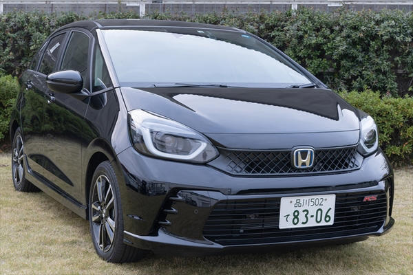 【GRヤリスRZハイパフォーマンス】世界一ホットな3ドアハッチ, 【AURA NISMO チューンドe-POWER 4WD】電動なのに古典的, 【FIT e:HEV RS】普段乗りを楽しみたい方に向けた1台, 【まとめ】速さのトヨタ、快適さのHonda、中庸の日産