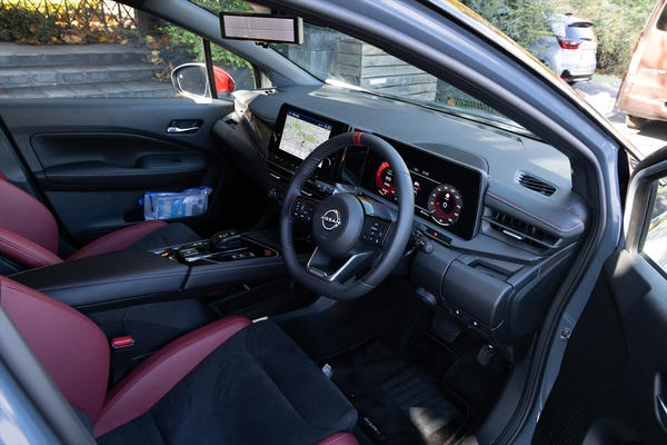 【GRヤリスRZハイパフォーマンス】世界一ホットな3ドアハッチ, 【AURA NISMO チューンドe-POWER 4WD】電動なのに古典的, 【FIT e:HEV RS】普段乗りを楽しみたい方に向けた1台, 【まとめ】速さのトヨタ、快適さのHonda、中庸の日産