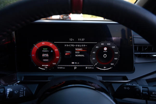 【GRヤリスRZハイパフォーマンス】世界一ホットな3ドアハッチ, 【AURA NISMO チューンドe-POWER 4WD】電動なのに古典的, 【FIT e:HEV RS】普段乗りを楽しみたい方に向けた1台, 【まとめ】速さのトヨタ、快適さのHonda、中庸の日産