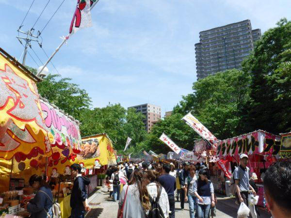 会場は中島公園と北海道神宮の2カ所…中島公園といえば屋台！ , 北海道神宮では伝統行事や屋台も , 最終日6月16日は「神輿渡御」で市内がにぎわう , 交通規制に注意 