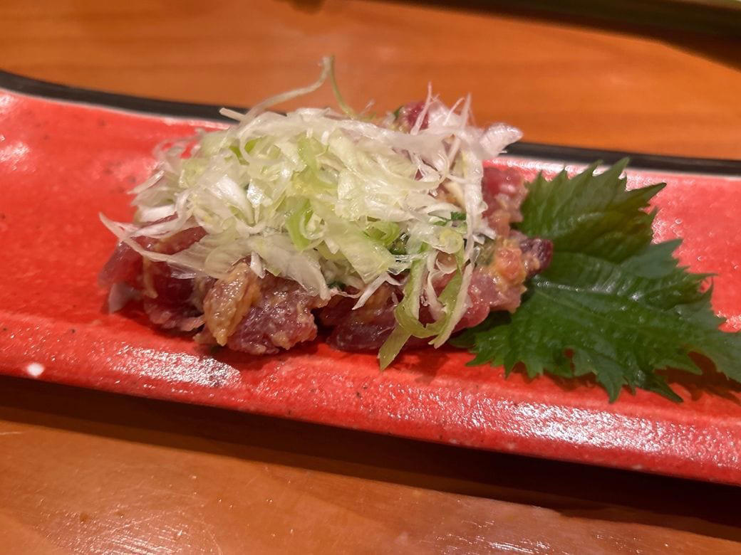 かつては500円ランチで庶民の味方だった, 全盛期の2～3倍近い価格帯に, 赤字覚悟だった500円ランチ, 2010年頃から失速, 現在の客単価は3200～3300円, 生き残りをかけた“新業態”