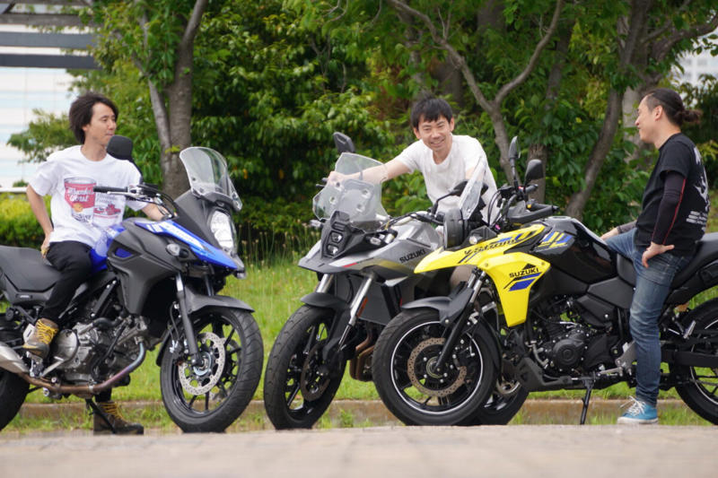 スズキのVストロームシリーズ, Vストローム250/650/800の試乗, Vストローム250の特徴, Vストローム650の特徴, Vストローム800の特徴, Vストローム250の車体, Vストローム650の車体, Vストローム800の車体, Vストローム250のシート, Vストローム650のシート, Vストローム800のシート, 編集部・朝日とVストローム250, 編集部・朝日とVストローム650, 編集部・朝日とVストローム800, 編集部・岩井とVストローム250, 編集部・岩井とVストローム650, 編集部・岩井とVストローム800, Vストローム250のタンデム, Vストローム650のタンデム, Vストローム800のタンデム, 車両をサイドスタンドから起こしたときの重さ, ライディングポジションの違い (1/3), ライディングポジションの違い (2/3), ライディングポジションの違い (3/3), Vストローム250の積載力, Vストローム650の積載力, Vストローム800の積載力, Vストロームシリーズのまとめ