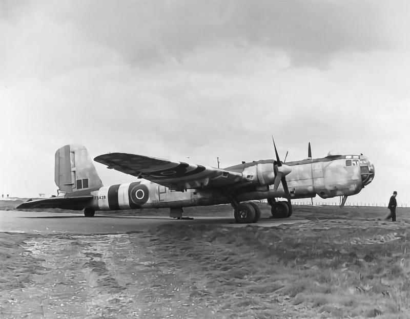10: Blackburn Botha, 9: Breda Ba. 88 Lince (‘Lynx’), 8: Napalm bats, 7: Douglas TBD Devastator, 6: Boeing YB-40 Gunslinger, 5: Fairey Battle, 4: Blackburn Roc, 3: Saunders-Roe A.36 Lerwick, 2: Heinkel He 177 Greif, 1: Messerschmitt Me 163 Komet