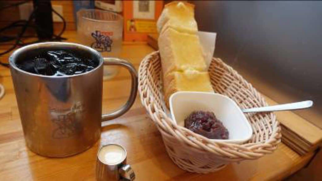 コーヒー豆が高騰、それでもコメダは最高益！, 「食事・コーヒー＝1500円突破」それでも満足させるコメダの強み, 「少しのロイヤルティ＋卸売り販売」収益を支える“コメダ流・フランチャイズ”, コメダの収益源は「フランチャイズへの卸売り販売」にあり！, コメダは成長を維持できる？課題は「都心出店」「『おかげ庵』強化」「海外展開」, さらなる成長の鍵を握る「おかげ庵」