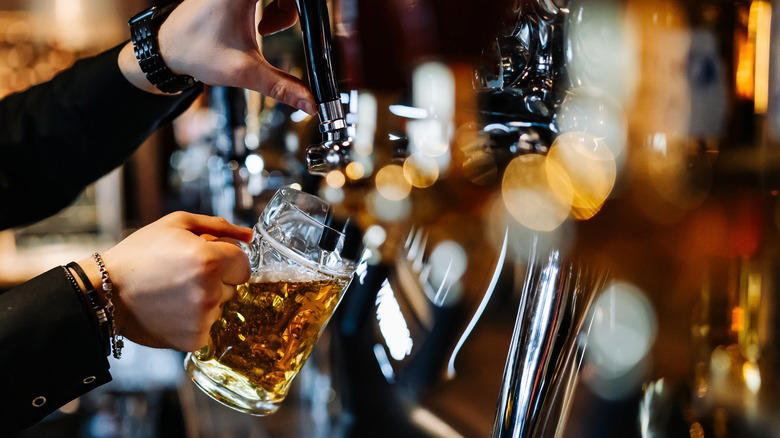 If Your Glasses Aren't Clean, Fix The Issue As Soon As Possible, Check Your Dispense System Pressure, Hold The Glass Correctly, Open The Tap Fully, Don't Move The Glass While Pouring, Keep The Tap Nozzle Out Of The Beer, Attain The Perfect Head, Serve The Beer As Soon As Possible
