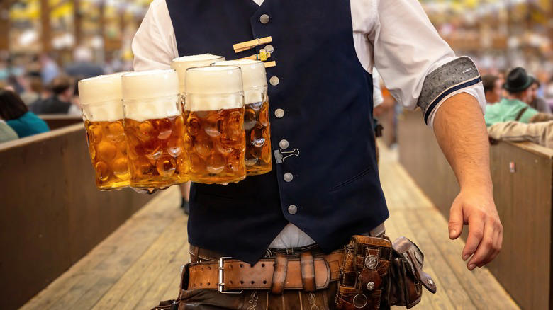 If Your Glasses Aren't Clean, Fix The Issue As Soon As Possible, Check Your Dispense System Pressure, Hold The Glass Correctly, Open The Tap Fully, Don't Move The Glass While Pouring, Keep The Tap Nozzle Out Of The Beer, Attain The Perfect Head, Serve The Beer As Soon As Possible