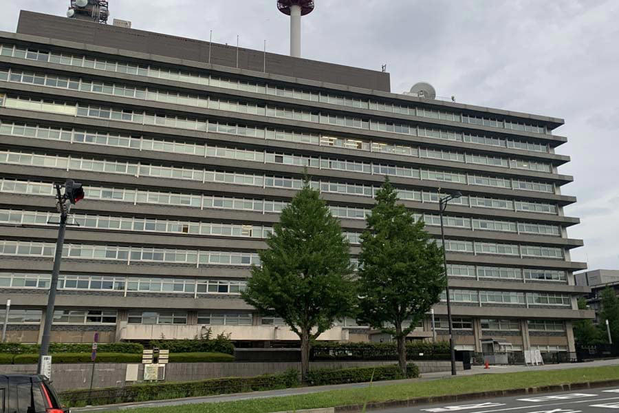 国目標に届かぬ現場実態, 輸送力25%創出の幻影, 荷待ち時間が減らない理由, 荷役時間が減らない理由, 過積載罰則の不均衡構造