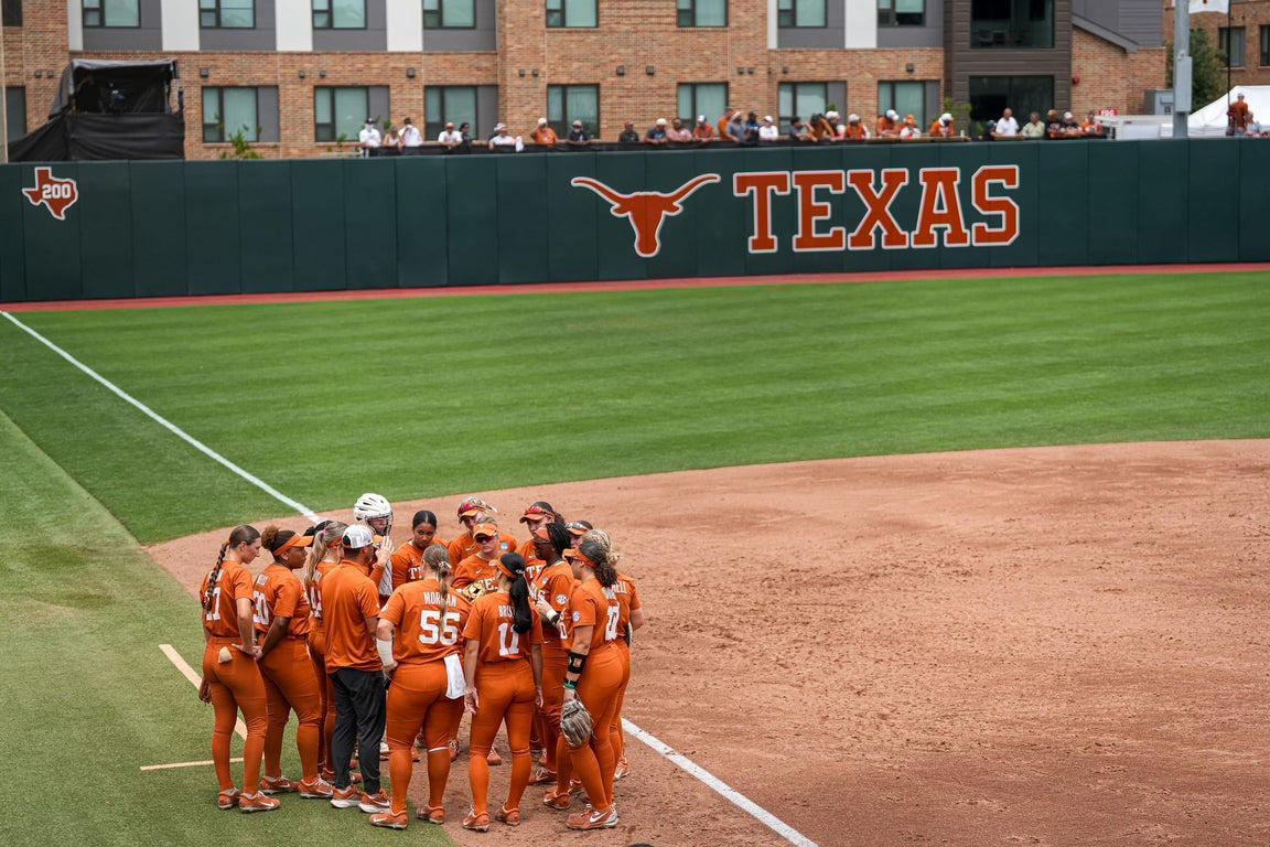 Amazing photos of Teagan Kavan and the champion Texas Longhorns softball team