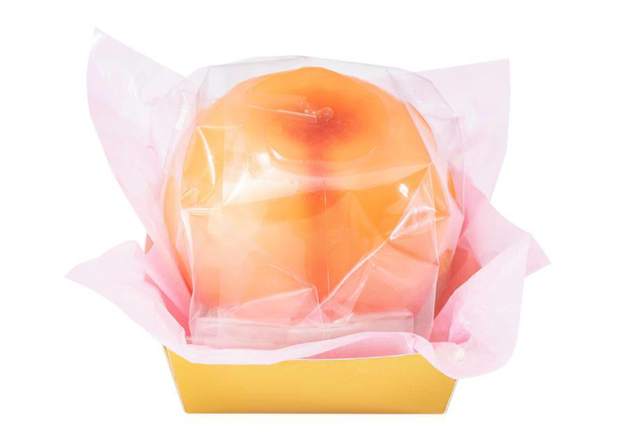 “まるでピーチ”の夏の特別なケーキ。桃感あふれる「THEピーチ」/ バターステイツ by銀のぶどう, “ザ・渋谷”のお土産。人気の型ぬきバウムが夏限定のオレンジ味で登場 / カタヌキヤ エキュートエディション渋谷店, 冷やしても美味しい。爽やかなレモンとラベンダー香るサマーシュトーレン / ジョエル・ロブション, 沖縄産本和香糖でコクとまろやかな甘み、北海道産小豆のこし餡で味変が楽しめるわらび餅 / 治一郎, 人気の夏限定プリンシリーズに、「白くまプリン」＆「完熟マンゴー」が新登場 / モロゾフ