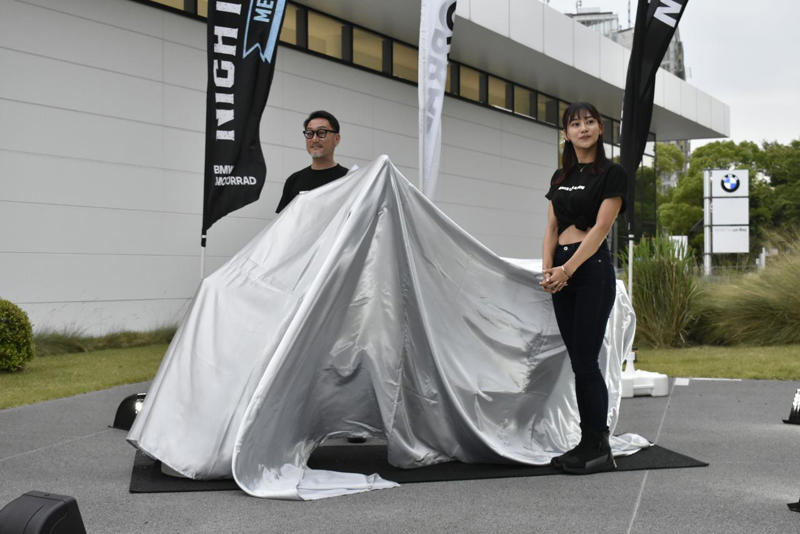 開場と同時に各地からライダーたちが続々と集結！, 新型 R12 G/Sも国内初お披露目！, 屋内会場では有名ビルダーによるカスタムバイクも特別展示！, アウトレット物販コーナーも大盛況！ , 最新モデルに触れられる試乗会も大人気！