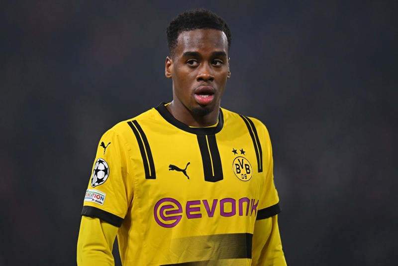 Latest transfer news headlines, Bayern consider Gittens hijack, Arsenal could give up on Sesko, Bayern refusing to give up Williams pursuit, Fenerbahce offer David contract, United table bid for Lunin, Arsenal to wait on Rodrygo, Al Hilal target AC Milan star, Burnley to sign new keeper, Pogba set for Monaco switch, Fulham to profit from Elliot transfer, Brighton target Flamengo full-back, United set Antony asking price, Three way fight for Sancho, Leicester enter manager market, Guehi set to leave Palace, Brighton eye Elliot, Bayern Munich target Martinelli, WSL transfer latest: City sign young phenom, United eye Liverpool star, Liverpool offer Nunez and Chiesa for Osimhen, Szczęsny to extend Barcelona stay, Man United prepare Real Madrid deal, De Bruyne to play a role in Grealish move, Newcastle intensify Elanga interest, Bournemouth hold out for Zabarnyi, Courtois: I want to retire at Real Madrid, Deco speaks on Barcelona transfer to-do list, Arsenal target Brentford star, Liverpool deal 'here we go', Fulham midfielder chooses Everton, Chelsea end interest in Spanish talent, Arsenal striker search hits the rocks, Williams wants to join Barcelona, 'Exploratory talks' over Chelsea striker, Arsenal ready to accelerate Rodrygo move, Guardiola wants to cut Man City squad, Spurs join race for Garnacho, No Chelsea plans over Maignan deal, Arsenal 'agree' first summer deal, Liverpool close in on Guehi deal, Chelsea have new defender target, Arsenal target shock move for PSG star, Fenerbahce table Duran offer, Guehi prepared to see out Palace deal, Chelsea will not renew Maignan interest, Rashford: I'd love to play with Yamal, Atletico chase Digne, PSV offered Ferguson, Sunderland pursue Vanat, City open to Gundogan departure, Quansah to Leverkusen 'done', Fulham eye Palhinha return, Saudi interest rivals Monaco for Pogba, Zubimendi visits London Colney, Carnesecchi a Man Utd target if Onana leaves, Isak an 'unrealistic' target for Liverpool, Juve interested in Sancho, Holmgaard to leave Everton, Real interested, Onana wants to stay at Man United, Palhinha pondering Premier League return, Italian interest in Jackson, Liverpool eye shock Osimhen swap, Wirtz: First conversation with Slot had impact, Semenyo valuation puts off suitors, Antony pushing for summer exit, Andrews in line for Brentford job, Martinez eyes up Man United move, Atletico turn away from Robertson, Galatasaray keen on Gundogan, Arsenal linked with Premier League midfielder, Man United face goalkeeper decision, Nuno handed new Forest contract, Guehi move to Liverpool in doubt, Maresca wants Diomande at Chelsea, Arsenal push on with Hato talks, Chelsea plot Pedro hijack, Arsenal new midfield target, Emi Martinez latest, London City sign Lyon star, PSG submit fresh offer for Zabarnyi, Chelsea told to steer clear of Garnacho, Manchester United plot Ekitike plan, Kudus rumours set to rumble on, Walker-Peters eyed for Spurs return, Liverpool reach Kerkez agreement, Napoli keen on Nunez, Rashford could be set for another loan, Wirtz completes medical!, Update on Liverpool interest in Isak, Four Man United players to be left out of tour, Maresca responds to Madueke rumours, Arsenal sent Zaire-Emery message, Zubimendi arrives in London, Man United make Martinez approach, Kerkez to Liverpool a 'done deal', Quansah to complete Leverkusen move, Chelsea plot Pedro hijack, Kehl reveals Gittens 'conversations', Tottenham make Kudus approach, Gyokeres makes transfer decision
