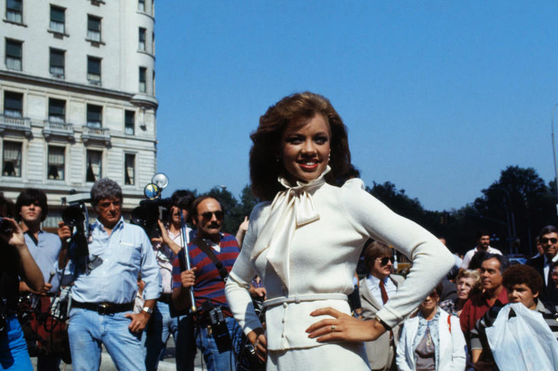 Vanessa Williams: 'Miss America' with scandal Included The unexpected path to stardom, Halle Berry: From 'Miss Ohio' to the Oscars, Michelle Pfeiffer: The Californian beauty queen, Sharon Stone: Pennsylvanian beauty queen, Gal Gadot: From 'Miss Israel' to 'Wonder Woman', Vanessa Williams: 'Miss America' with scandal Included, Priyanka Chopra: From 'Miss World' to international star, Sophia Loren: The Italian charm, Lynda Carter: The first 'Wonder Woman'