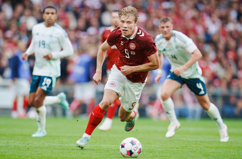 Transfer news, rumours and done deals, Everton agree deal to sign Aznou, Newcastle owners to block Isak move?, Ramsdale undergoes Newcastle medical, PSG close to agreement for Chevalier, United 'lead race' for Donnarumma and eye Pope, Antony targeted by Saudi club, Chelsea book in medical for Hato, Chelsea readying opening offer for Simons?, Luis Diaz leaves Liverpool and completes Bayern Munich move, Rangers close in on Spurs' Moore, Forest sign Ndoye, City reject £25m offer from Forest for McAtee, Everton plot shock move for Man City forward Jack Grealish, Leipzig using Ekitike fee as benchmark?, Manchester United in talks over Sesko, Liverpool 'agree personal terms' deal with Isak, Eze keen on Arsenal move, Newcastle's potential targets, Newcastle's areas to improve, Everton 'not ready' to start season, Manchester United sign Olme, Pedersen named new Sheffield Wednesday boss, Galatasaray re-sign Victor Osimhen, Everton running out of time for new signings, Sunderland target Guiu, Castledine heading out on loan, Palace reject Mateta offer, Why Benjamin Sesko is now Man United’s top transfer target, Fulham inquire over Zinchenko, Villa want Yilmaz, Wissa may not train with Brentford, Luke Shaw makes honest admission about ‘stragglers’ in Man United squad, Amorim outlines key aspect he's looking for in new signings, Atlanta United agree deal for Alzate, Howe on Isak's future, Manchester United prioritising Benjamin Sesko, James Trafford completes return to Manchester City after snubbing Newcastle, Borussia Dortmund interested in Sancho, Napoli considering Sterling and Grealish?, Tottenham preparing bid for Palhinha, Ugarte says United players believe in Amorim, Nunez targeted by Milan and Juve, Villa &amp; Newcastle to fight for Calvert-Lewin?, Fulham still interested in Nelson, Amorim 'really happy' with Hojlund, Man Utd told Ollie Watkins is 'not for sale' after initial approach, Sunderland sign Xhaka, Rodrygo to Liverpool?, Premier League clubs battle for centre-back, Manchester United make offer for Hjulmand, Man Utd exploring swap deals with Chelsea and Aston Villa for Garnacho, City re-sign Trafford from Burnley, When will Viktor Gyokeres make his Arsenal debut?, Everton agree deal to sign Aznou, Newcastle owners to block Isak move?, PSG close to agreement for Chevalier, Ramsdale undergoes Newcastle medical, United 'lead race' for Donnarumma and eye Pope, Antony targeted by Saudi club, Chelsea book in medical for Hato, The logic behind Liverpool’s decision to sell Luis Diaz, Liverpool sell Luis Diaz to Bayern Munich, Chelsea readying opening offer for Simons?, Luis Diaz leaves Liverpool and completes Bayern Munich move, Rangers close in on Spurs' Moore, City reject £25m offer from Forest for McAtee, Everton plot shock move for Man City forward Jack Grealish, Leipzig using Ekitike fee as benchmark?, Manchester United in talks over Sesko, Forest making progress in Ndoye deal, Liverpool 'agree personal terms' deal with Isak, Eze keen on Arsenal move, Transfer news live