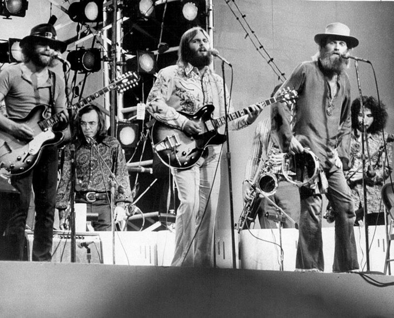 Waning popularity The Beach Boys, Early sound, The "California Sound", 'Surfin' U.S.A', Cars and Christmas, Touring the world, 'Summer Days (And Summer Nights!!)', Artistic response, 'Good Vibrations', Waning popularity, Concert success, 'Kokomo', Great rivals and friends, Their 50th anniversary tour, A perpetual sound of summer