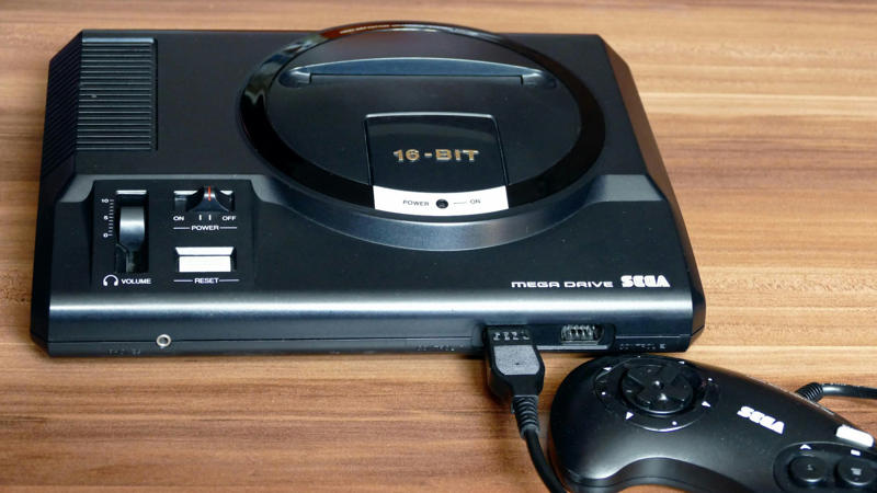 1. Nintendo Wii, 2. Dreamcast, 3. Atari 2600, 4. Game Boy, 5. Xbox 360, 6. Neo Geo, 7. Sega Genesis, 8. PlayStation (PS1), 9. Super Nintendo Entertainment System (SNES), 10. PlayStation 2 (PS2), 1. Virtual Boy, 2. Atari Jaguar, 3. Philips CD-i, 4. Sega 32X, 5. Nintendo Wii U, 6. Gizmondo, 7. Apple Bandai Pippin, 9. Nokia N-Gage, 10. Sega Saturn