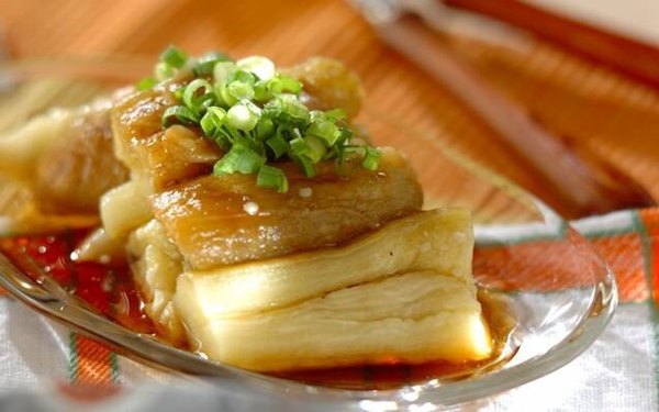 冷やし焼きナスのサラダ, ナスとカニカマのお浸し, 揚げナスのおろし和え, ナスとパプリカの揚げ焼き, レンジナス・梅肉和え, ナスと枝豆のひすい煮