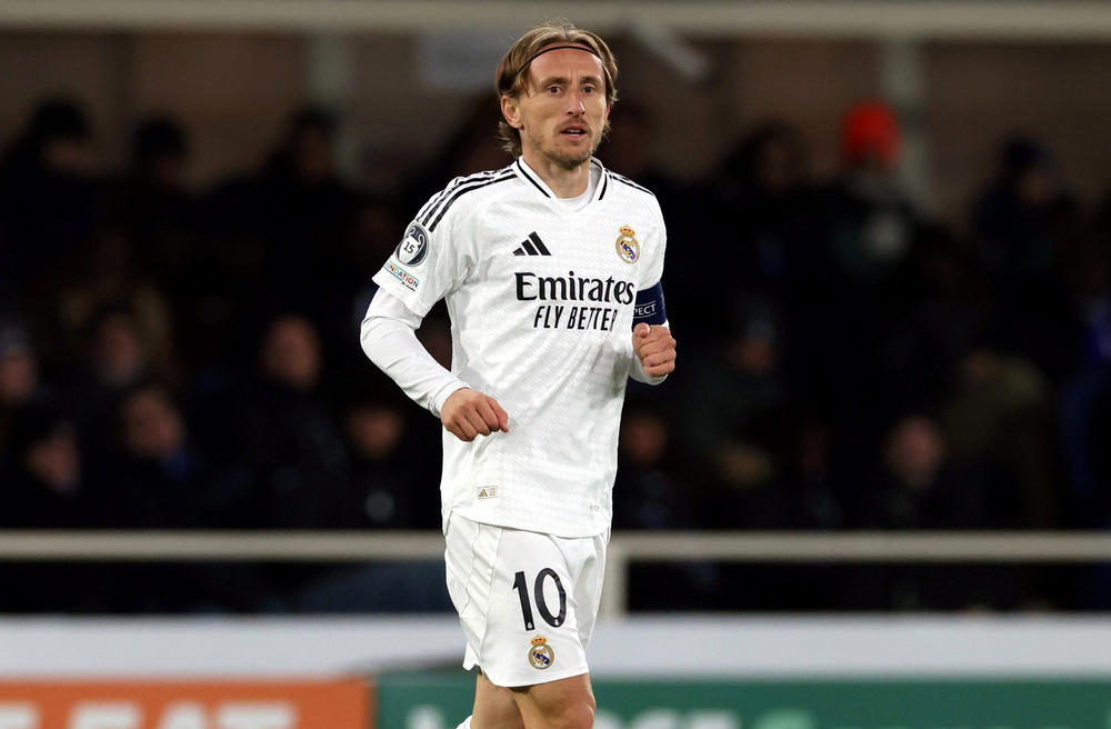 Luka Modric – Central Midfielder 25. Joško Gvardiol, 24. Kalidou Koulibaly, 22. Jordan Henderson, 21. Roberto Firmino, 20. Marcos Alonso, 18. Joselu, 17. Gabriel Martinelli, 16. Victor Osimhen, 14. Leon Goretzka, 13. Edin Džeko, 12. Bruno Fernandes, 10. Theo Hernández, 9. Didier Drogba, 8. Alphonso Davies, 6. Mohamed Salah, 5. Keylor Navas, 4. Antonio Valencia, 3. Riyad Mahrez, 2. Luka Modrić, 1. Jamie Vardy