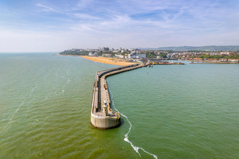 Sign up to The Getaway newsletter , Which Folkestone beach is best?, Things to do in Folkestone, How to get to Folkestone from London