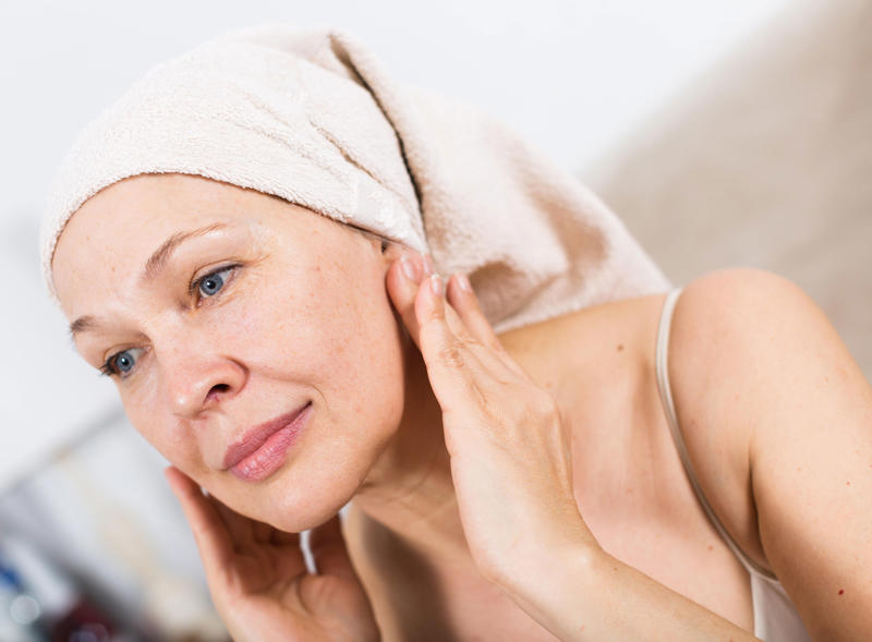Peptides vs. retinol, How the ingredients affect collagen production, How to use if you have sensitive skin, What to use depending on your age, How to incorporate them into your routine
