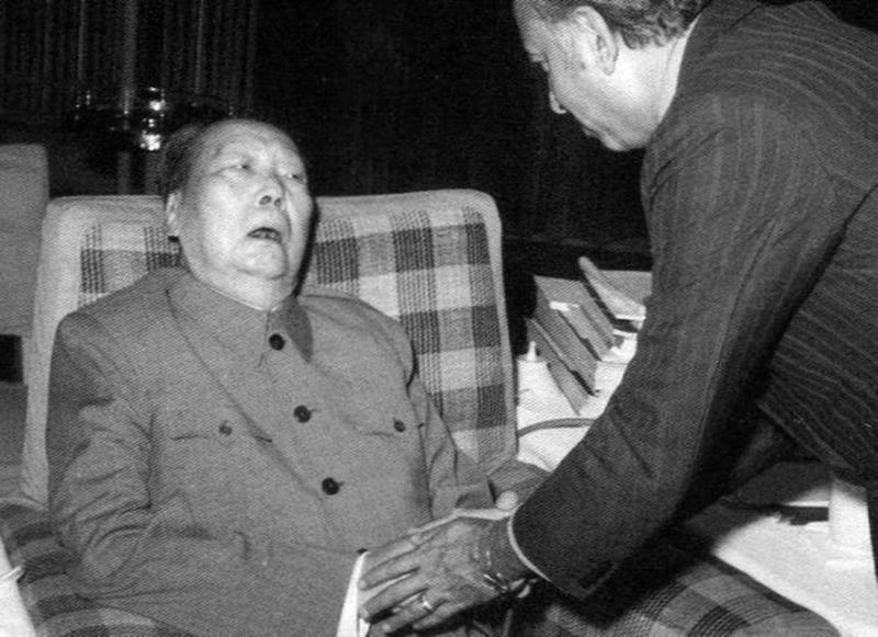 Mao Zedong Diana, Princess of Wales, Elvis Presley, John F. Kennedy, Martin Luther King Jr., Queen Victoria, Nikola Tesla, Mao Zedong, Ulysses S. Grant, Vladimir Lenin, Adolf Hitler, Christopher McCandless, Marilyn Monroe, Michael Jackson, Kurt Cobain, Mahatma Gandhi